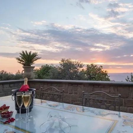 Villa Conca Verde Sleeps 14 Pool Air Con Wifi *
